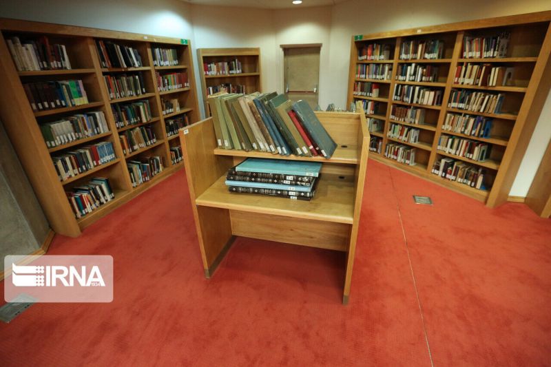 پرونده:کتابخانه وزیری یزد نمای داخلی.jpg
