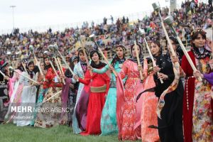جشن آخر سال در کردستان.jpg